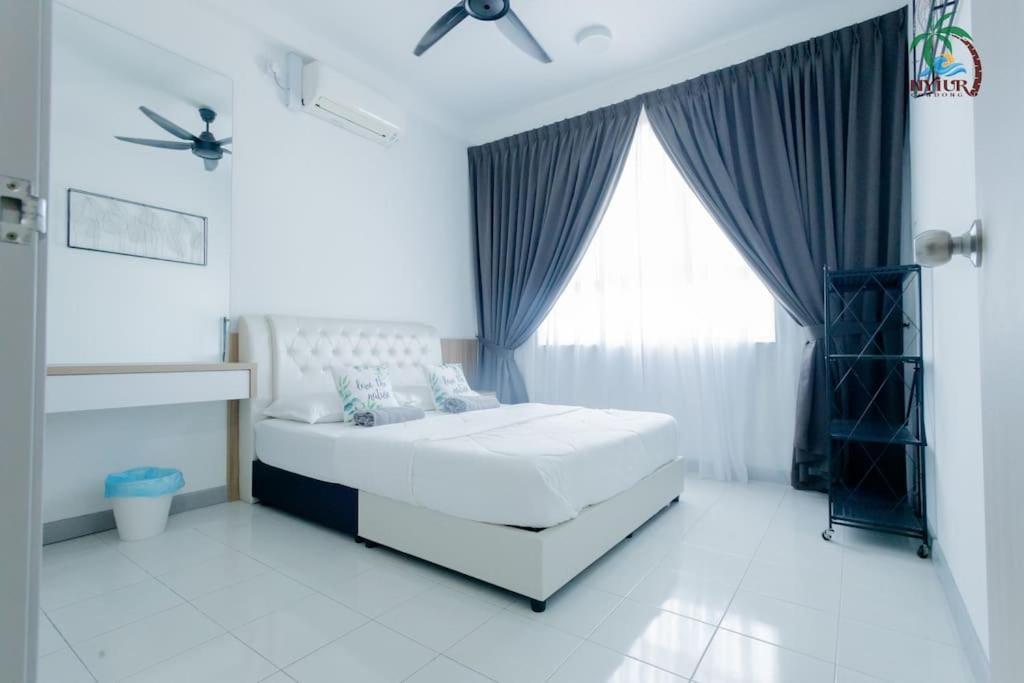 New Drawbridge Condo With Seaview And Pool كُوالا تيرينغانو المظهر الخارجي الصورة